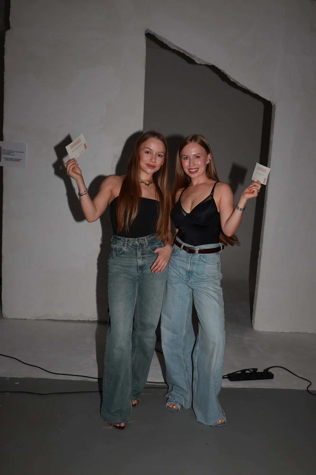 Studio założyły dwie siostry